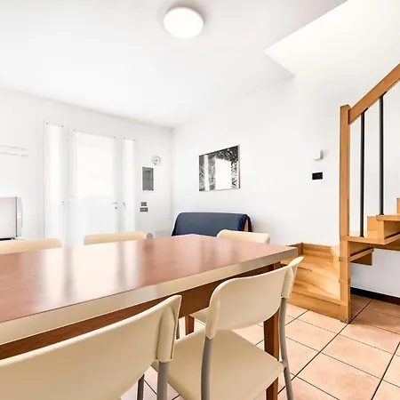 Oasis House - Host Solution