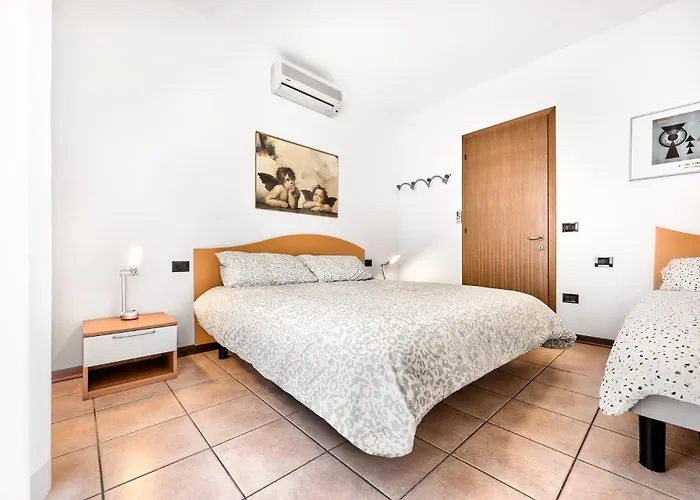 Oasis House - Host Solution